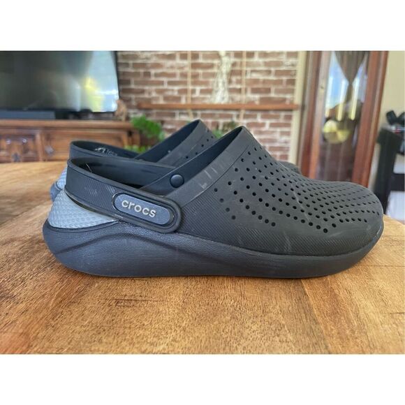 CROCS LITERIDE CLOGS BLACK - Picture 1 of 4